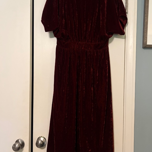 EUC CAbi Crushed Red Velvet Dress size S - Picture 5 of 5